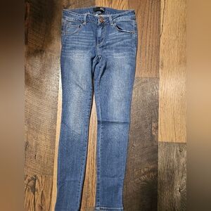 1822 Denim size 4 skinny jeans